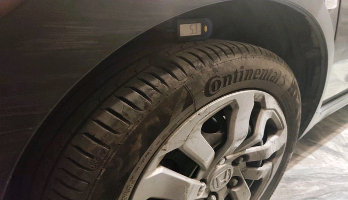 2017 Honda BR-V 1.5L I-VTEC S, Petrol, Manual, 1,04,545 km, tyre