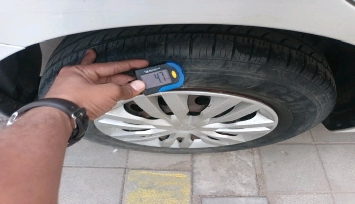 2018 Maruti Dzire VDI, Diesel, Manual, 1,04,257 km, tyre