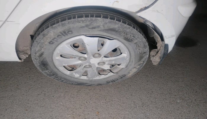 2011 Hyundai i10 MAGNA 1.2, Petrol, Manual, 1,21,154 km, tyre