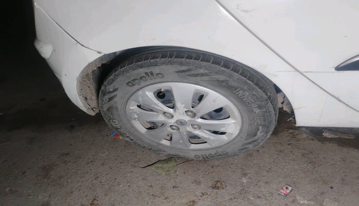 2011 Hyundai i10 MAGNA 1.2, Petrol, Manual, 1,21,154 km, tyre