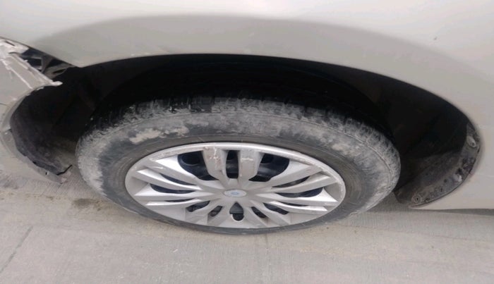 2014 Maruti Swift Dzire LXI, Petrol, Manual, 50,115 km, tyre