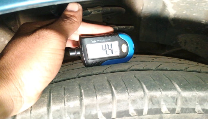 2015 Maruti Baleno DELTA PETROL 1.2, Petrol, Manual, 1,21,467 km, tyre