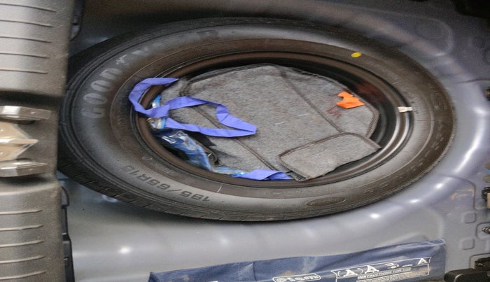 2021 Hyundai VENUE SX 1.0 TURBO IMT, Petrol, Manual, 39,800 km, tyre