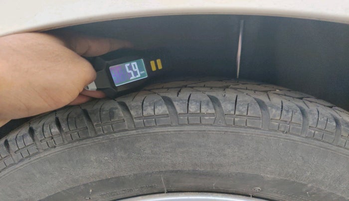 2015 Maruti Ritz VXI, Petrol, Manual, 17,486 km, tyre