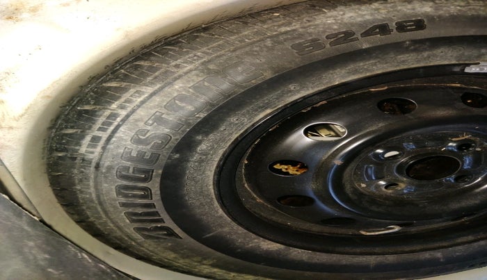 2015 Maruti Ritz VXI, Petrol, Manual, 17,486 km, tyre