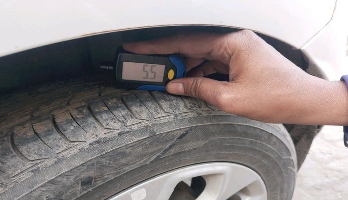 2015 Ford Figo TITANIUM 1.2 PETROL, Petrol, Manual, 45,304 km, tyre