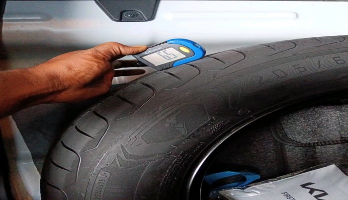 2023 KIA SELTOS  HTK PLUS 1.5 PETROL MT, Petrol, Manual, 17,082 km, tyre