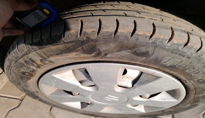 2017 Maruti Wagon R 1.0 LXI CNG, Petrol, Manual, 92,258 km, tyre