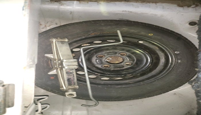 2014 Honda Brio S MT, Petrol, Manual, 45,016 km, tyre