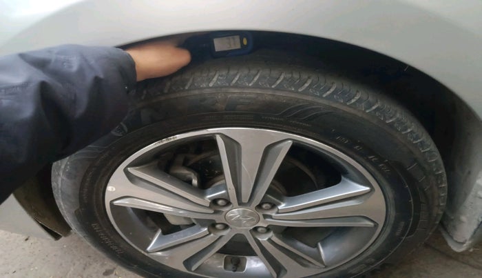 2017 Hyundai Verna 1.6 VTVT SX, Petrol, Manual, 92,883 km, tyre