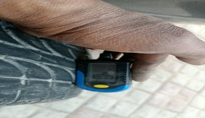 2011 Maruti Wagon R 1.0 LXI, Petrol, Manual, 13,995 km, tyre