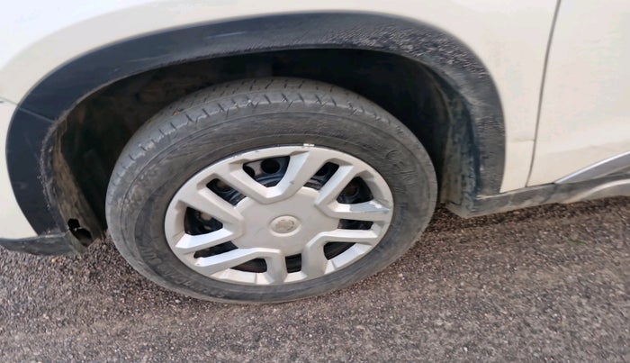 2020 Maruti Vitara Brezza VDI, Diesel, Manual, 76,371 km, tyre