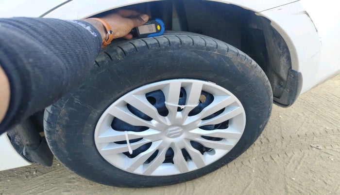 2023 Maruti Dzire VXI CNG, Petrol, Manual, 48,899 km, tyre