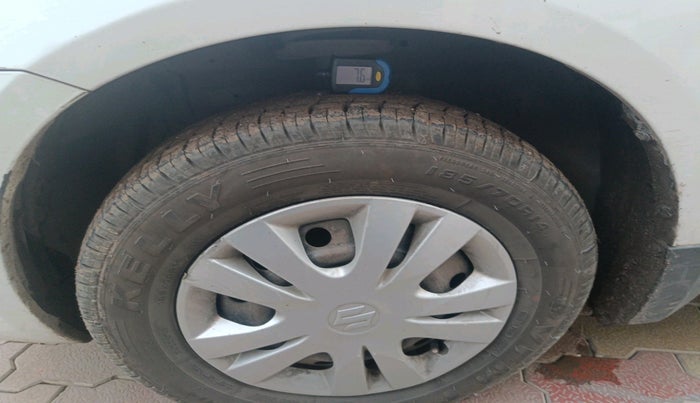 2013 Maruti Swift Dzire VDI, Diesel, Manual, 2,17,188 km, tyre