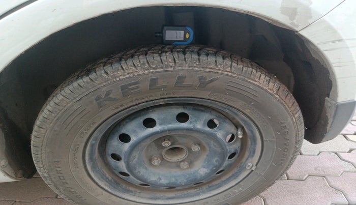 2013 Maruti Swift Dzire VDI, Diesel, Manual, 2,17,188 km, tyre