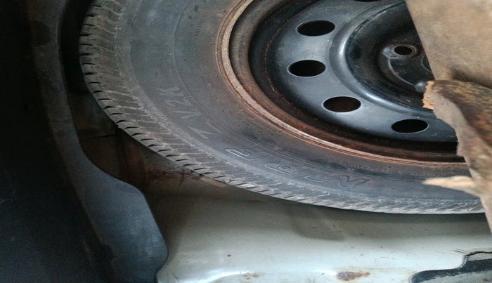 2013 Maruti Swift Dzire VDI, Diesel, Manual, 2,17,188 km, tyre