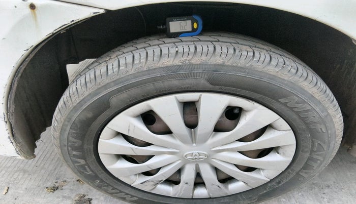 2012 Toyota Etios Liva GD, Diesel, Manual, 1,73,095 km, tyre