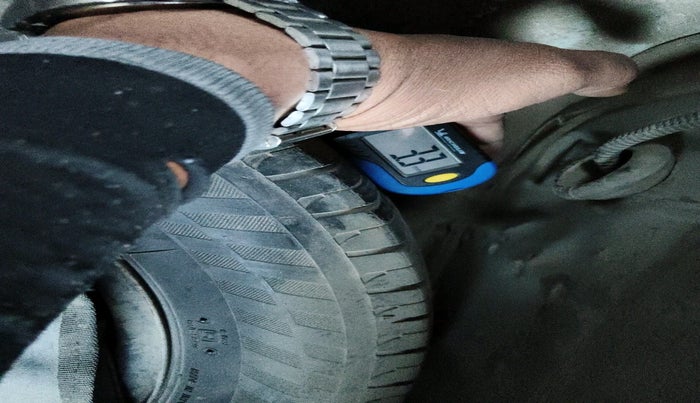 2012 Toyota Etios Liva GD, Diesel, Manual, 1,73,095 km, tyre