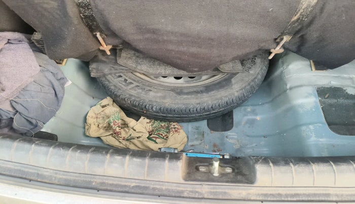 2018 Hyundai Xcent E+, Petrol, Manual, 60,742 km, tyre