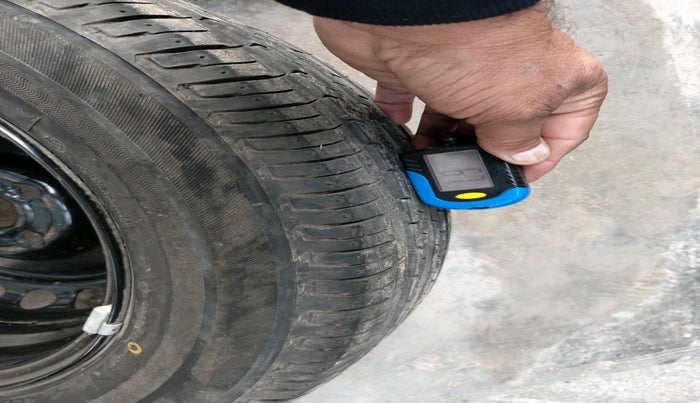 2021 Hyundai NEW I20 ASTA 1.2 AT, Petrol, Automatic, 37,291 km, tyre