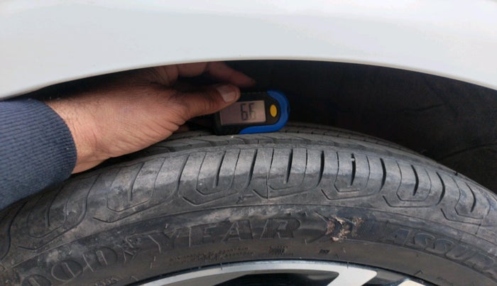 2021 Hyundai NEW I20 ASTA 1.2 AT, Petrol, Automatic, 37,291 km, tyre