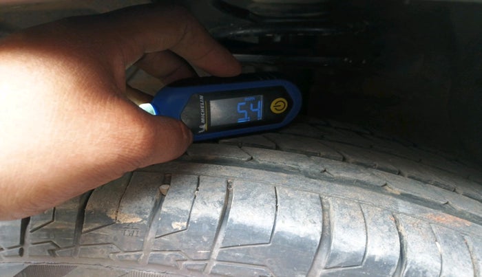 2018 Maruti Vitara Brezza VDI (O), Diesel, Manual, 48,091 km, tyre