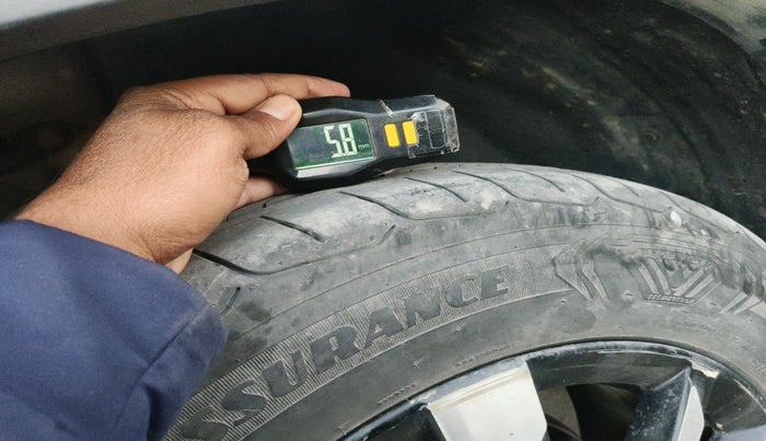 2020 MG HECTOR PLUS SHARP 2.0 DIESEL TURBO MT 6-STR, Diesel, Manual, 1,18,235 km, tyre