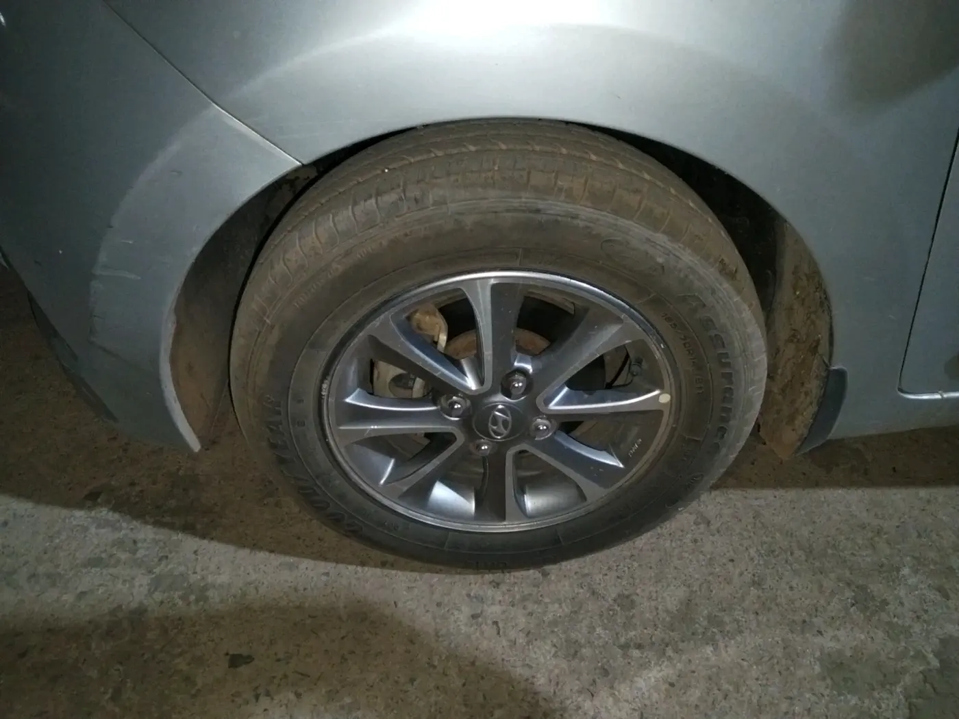 2016 Hyundai Grand i10 SPORTZ 1.2 KAPPA VTVT, Petrol, Manual, 28,010 km, tyre