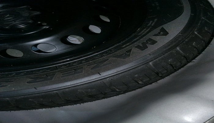 2016 Hyundai Grand i10 SPORTZ 1.2 KAPPA VTVT, Petrol, Manual, 28,010 km, tyre