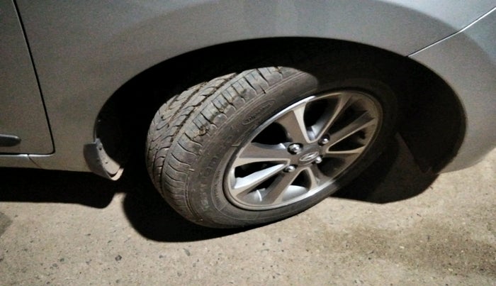 2016 Hyundai Grand i10 SPORTZ 1.2 KAPPA VTVT, Petrol, Manual, 28,010 km, tyre