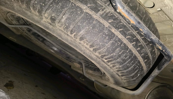 2020 Maruti Ertiga VXI SHVS, Petrol, Manual, 40,617 km, tyre