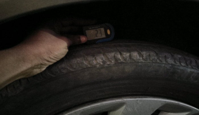 2020 Maruti Ertiga VXI SHVS, Petrol, Manual, 40,617 km, tyre