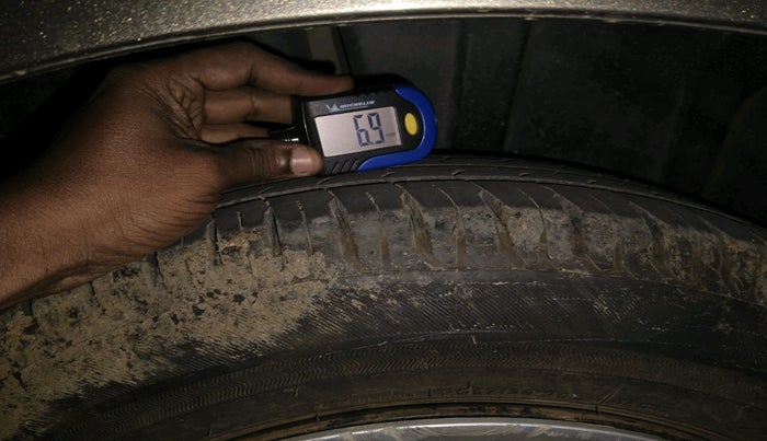 2020 Maruti Ertiga VXI SHVS, Petrol, Manual, 40,617 km, tyre