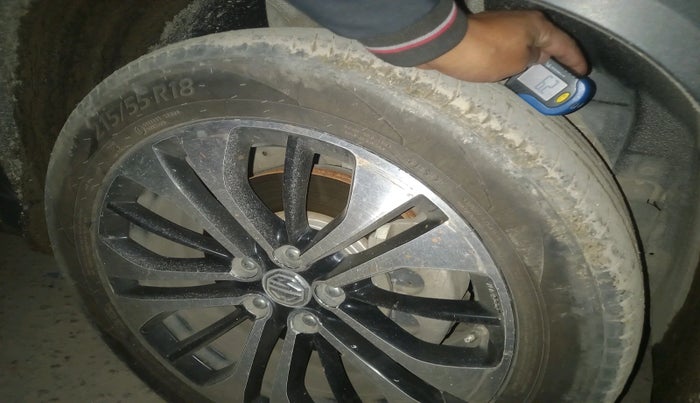 2021 MG HECTOR PLUS SELECT 2.0 DIESEL TURBO MT 7-STR, Diesel, Manual, 1,00,765 km, tyre