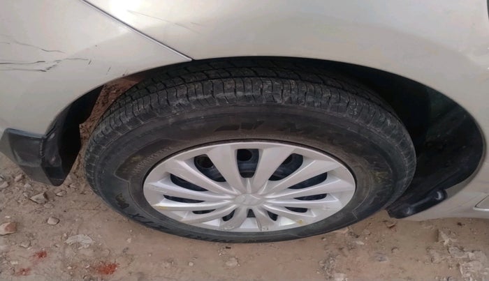 2011 Maruti Swift Dzire VXI, Petrol, Manual, 81,007 km, tyre