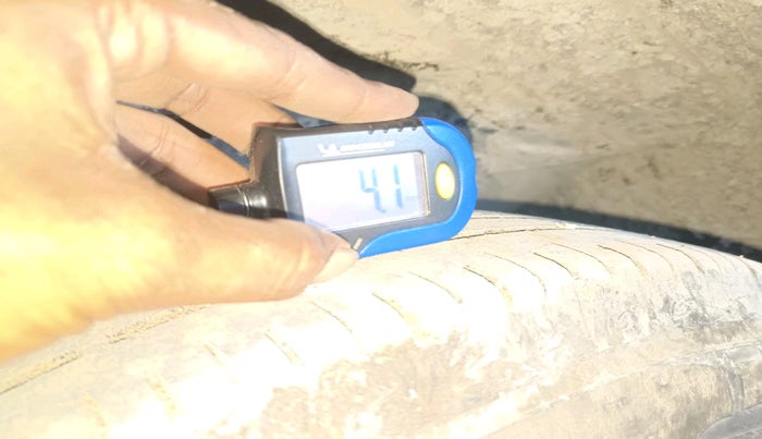 2017 Maruti Vitara Brezza VDI (O), Diesel, Manual, 2,62,512 km, tyre