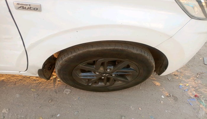 2020 Hyundai GRAND I10 NIOS SPORTZ AMT 1.2 KAPPA VTVT, Petrol, Automatic, 27,216 km, tyre