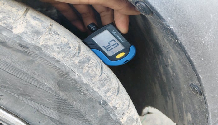 2017 Hyundai Creta SX PLUS AT 1.6 DIESEL, Diesel, Automatic, 1,00,655 km, tyre