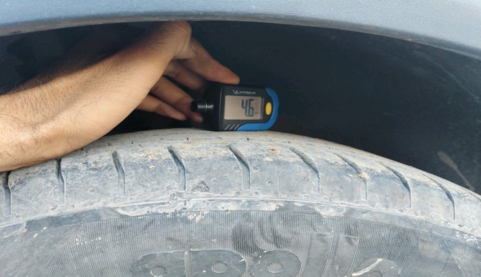 2017 Hyundai Creta SX PLUS AT 1.6 DIESEL, Diesel, Automatic, 1,00,655 km, tyre