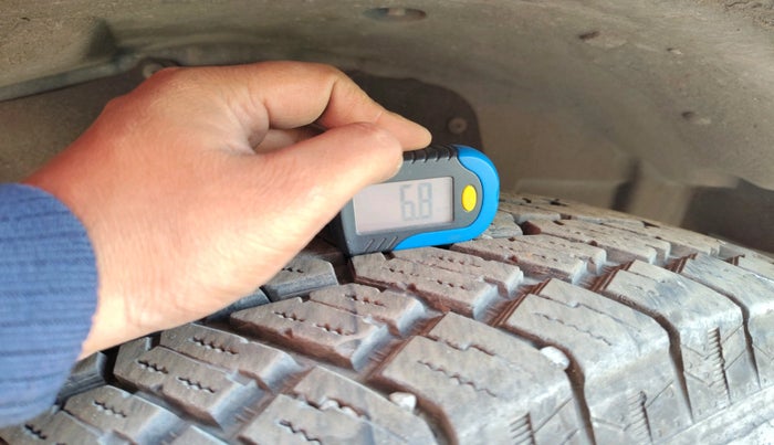 2023 Mahindra Thar LX P 2WD AT HT, Petrol, Automatic, 13,869 km, tyre