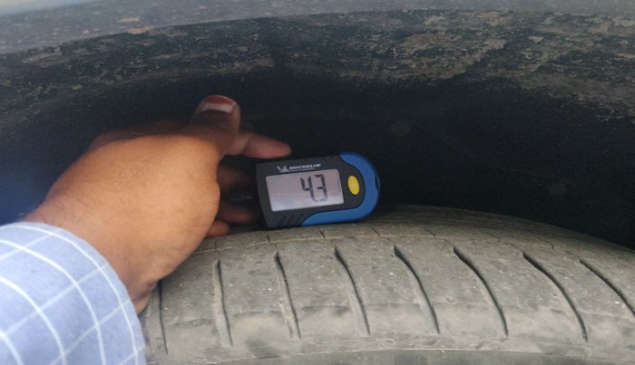 2021 MG GLOSTER SHARP 6 STR 2.0 TWIN TURBO 4WD, Diesel, Automatic, 1,32,246 km, tyre