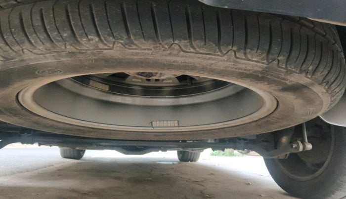 2021 MG GLOSTER SHARP 6 STR 2.0 TWIN TURBO 4WD, Diesel, Automatic, 1,32,246 km, tyre