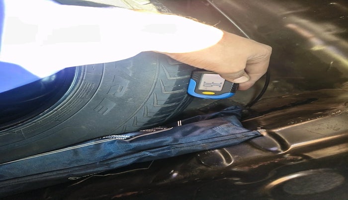 2017 Renault Kwid CLIMBER 1.0 AMT, Petrol, Automatic, 47,251 km, tyre