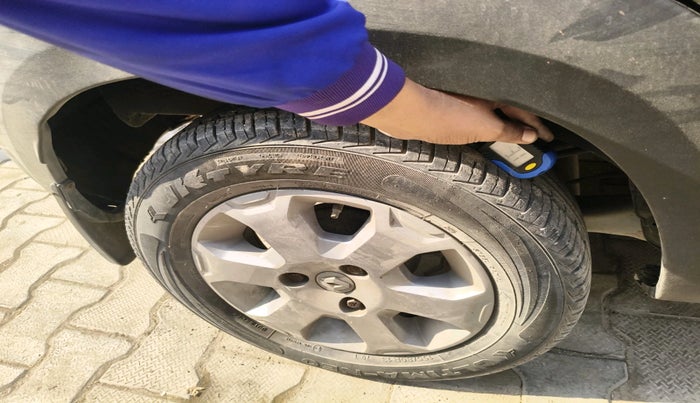 2017 Renault Kwid CLIMBER 1.0 AMT, Petrol, Automatic, 47,251 km, tyre