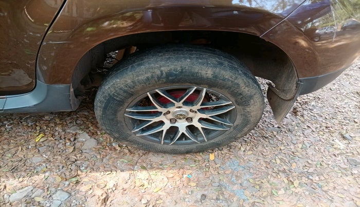 2016 Renault Duster 110 PS RXL 4X2 AMT, Diesel, Automatic, 1,05,123 km, tyre