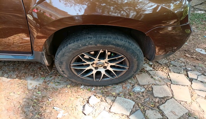 2016 Renault Duster 110 PS RXL 4X2 AMT, Diesel, Automatic, 1,05,123 km, tyre