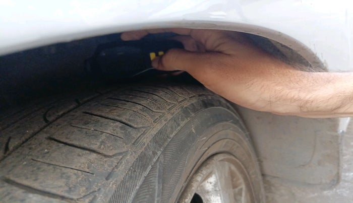 2015 Hyundai Xcent SX 1.1 CRDI, Diesel, Manual, 1,15,423 km, tyre