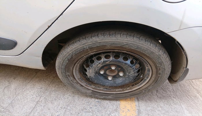 2015 Hyundai Xcent SX 1.1 CRDI, Diesel, Manual, 1,15,423 km, tyre