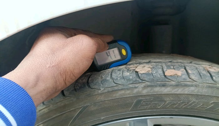 2020 Volkswagen Polo HIGHLINE PLUS 1.0, Petrol, Manual, 1,11,505 km, tyre