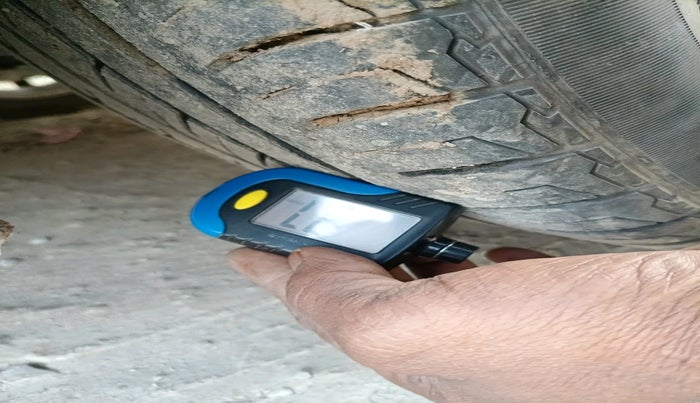 2020 Volkswagen Polo HIGHLINE PLUS 1.0, Petrol, Manual, 1,11,505 km, tyre